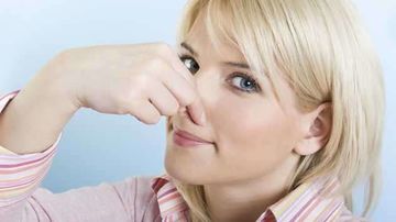 3 lucruri care iti afecteaza mirosul corporal