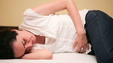 Usureaza durerea menstruala cu fenicul