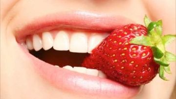 6 alimente care albesc dintii in mod natural