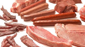 Organizatia Mondiala a Sanatatii (OMS) avertizeaza: carnea procesata cauzeaza cancer