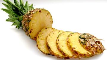 Sucul de ananas este cu 500% mai eficient decât siropul de tuse.Iată de ce.