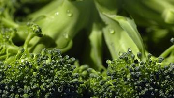 Dintre broccoli si kale, care este mai sanatoasa?
