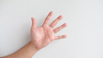 7 motive pentru care ai degetele umflate